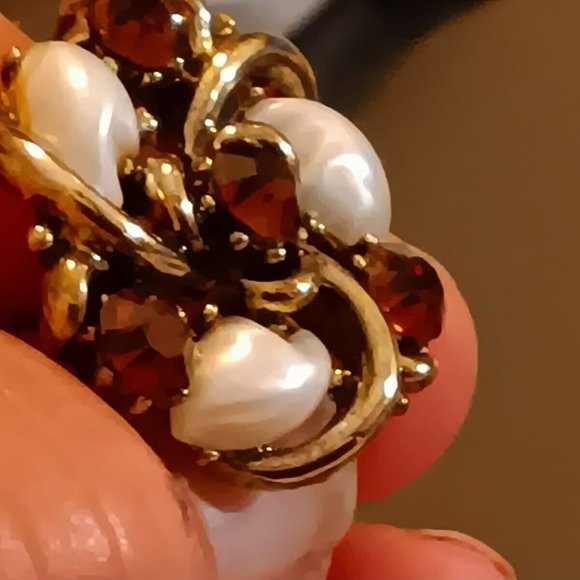 Vintage Babytooth Lisner Amber Rhinestone Earrings - Picture 2 of 10